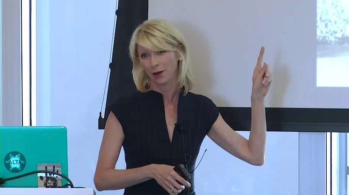 Amy Cuddy: "Feeling powerless is not being powerless"