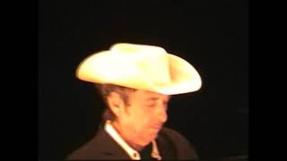 Famous Bob Dylan — Absolutely Sweet Marie. Fort Worth, Texas. 4th July, 2005. Wealth
