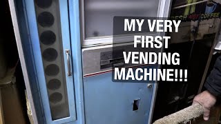 Randy's Collection: Episode 98 (MY FIRST VENDING MACHINE!)