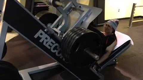 IFBB PRO ANDREA HOLLIDAY
