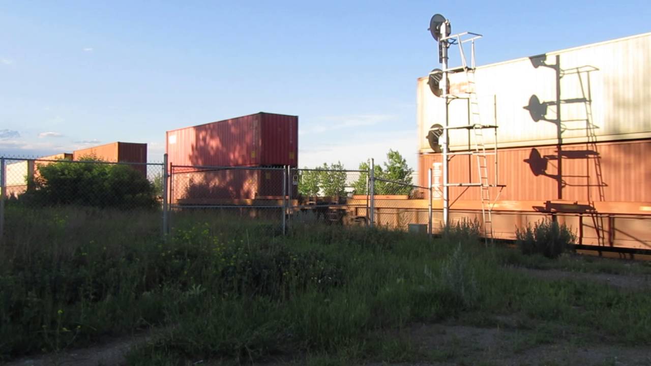 CP Lumber/Intermodal Train Calgary AB YouTube