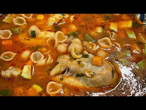 Video: Sopa De Pollo Con Pasta De Concha