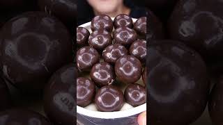 ASMR GIANT CHOCOLATE BALL MALTESERS ICE CREAM CAKE MAGNUM NUTELLA DESSERT MUKBANG 먹방咀嚼音EATING SOUNDS