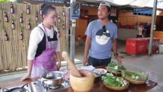 បុកទឹកគ្រឿងបាត់ដំបង ( best food in Battambang Province,Cambodia )