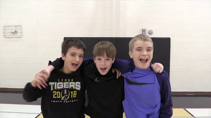 Lip Sync Battle: 7th Grade vs Sophomores vs Juniors