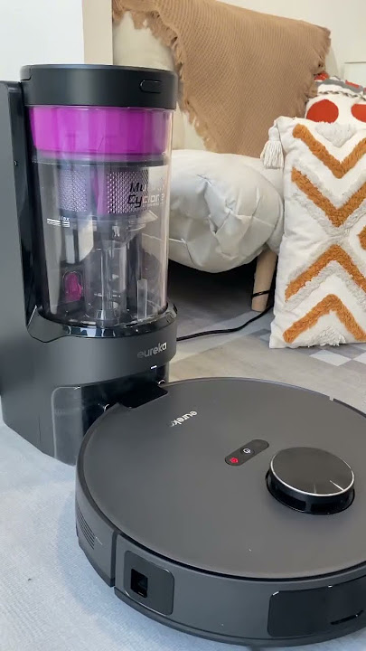 Auto-sweep, pure bliss 🏡🌟 #cleanhometips #eureka #robot #robotcleaner