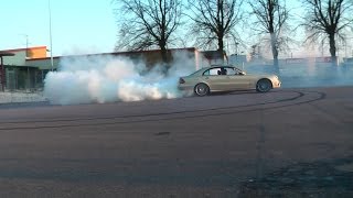 Straight Piped Mercedes E4 Cdi Burnout Youtube