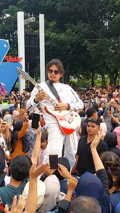 Permainan Gitar Moldy Band Radja Karnaval SCTV ‼️ #shorts #rhonyramones
