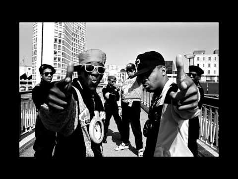 Putar Living In A Zoo - Public Enemy