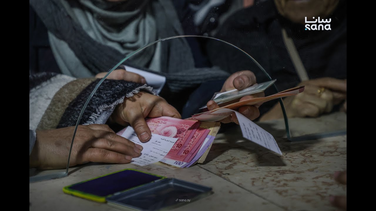 بريد حمص يباشر صرف رواتب العاملين المتقاعدين بالعملة السورية الجديدة