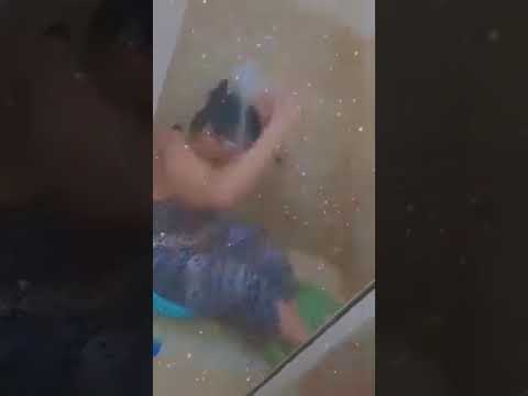 الشابة وردة شارلوماتي البحر ممنوع 