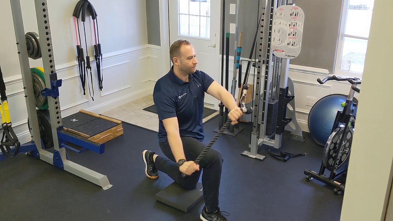 Half Kneeling Anti Rotation Chop - YouTube