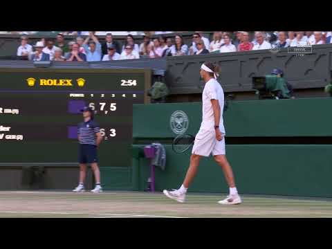 Video SINNER inciampa durante il punto, si rialza e lo vince: Zverev butta la racchetta | Wimbledon