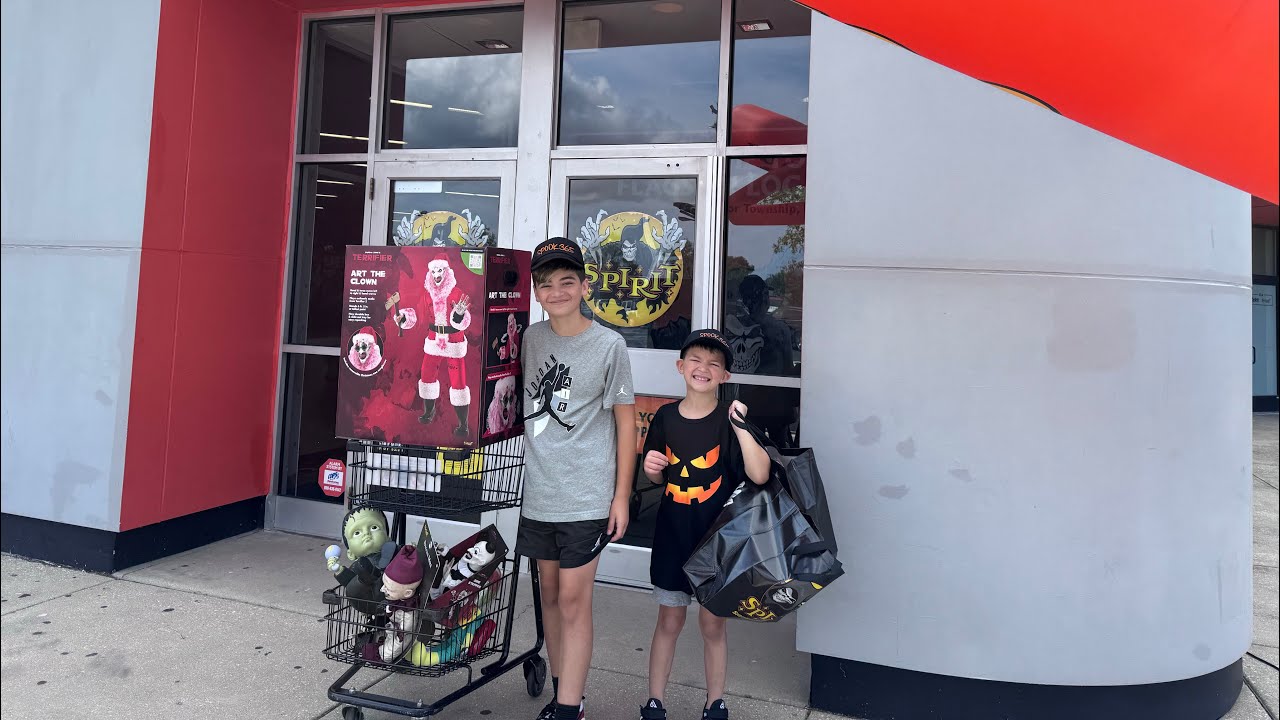 live from Spirit Halloween Flagship for day 1 of the 2025 Halloween Season! 👻