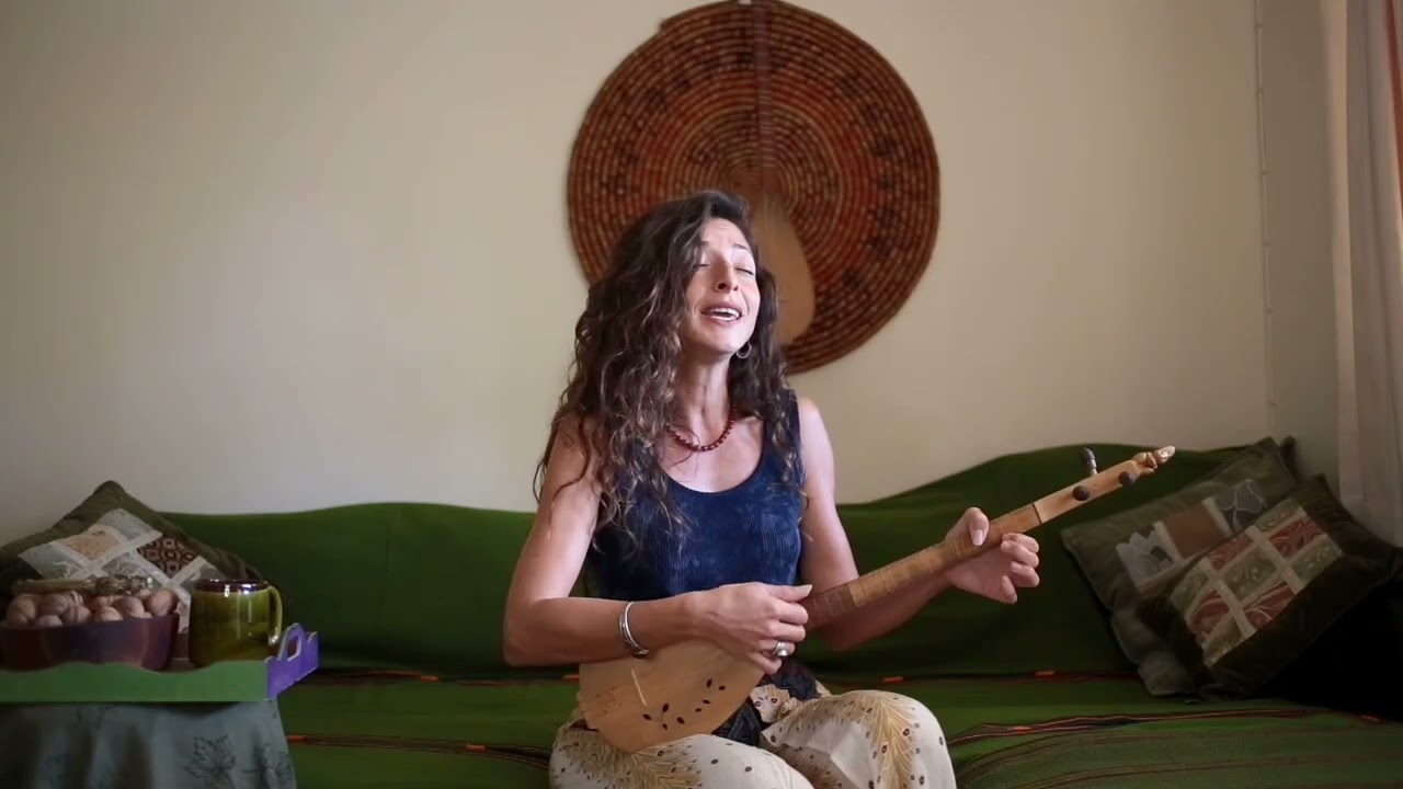 Yağmur Yağar Taş Üstüne 🎶