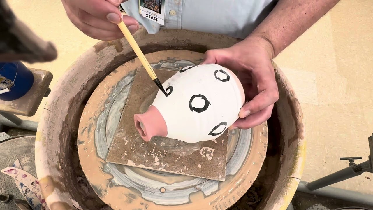 Onglaze Decoration Technique