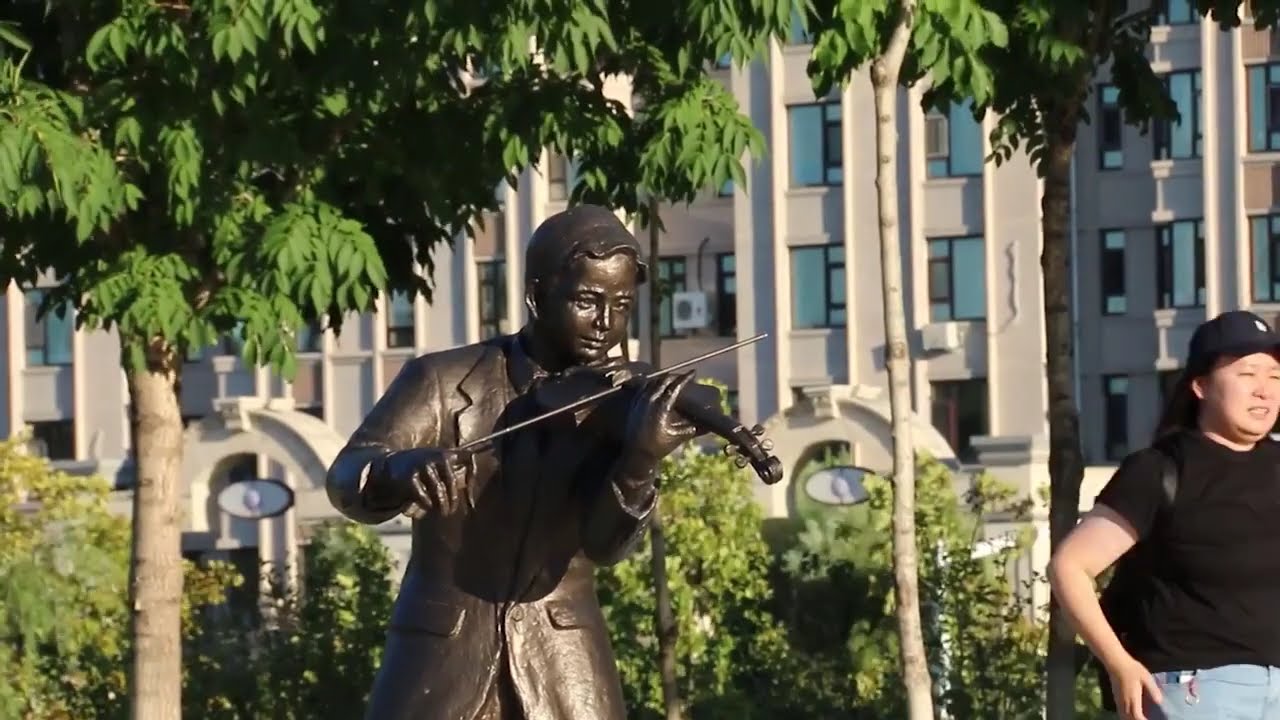 02. My lovely hometown Harbin: City of Music 音乐之都   迷人哈埠我的家乡在东北   哈尔滨师范大学   迷人哈埠  卓尔不群