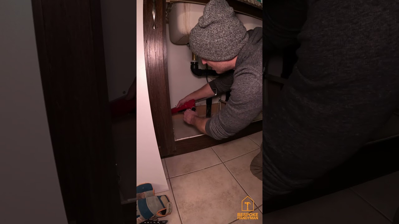 Восстановление кухонного шкафчика под мойку! ✨ | Устранение последствий затопления | Мастер на вс...