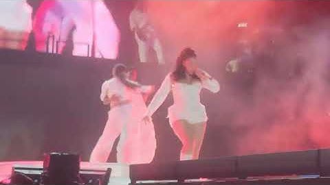 Thumbnail of Kali Uchis - Dame Beso 💋// Muévete 💃 Live @ Miche Fest Oakwood Beach Chicago IL 07.13.2024