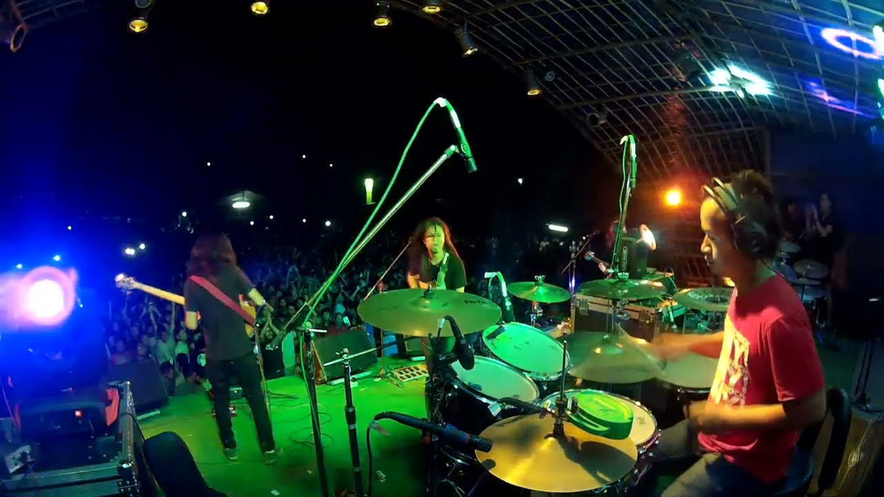 Pink Floyd - Another Brick In The Wall - Drum Cam - by stevekid valte