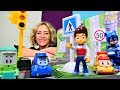 Nicoles Spielzeug Kindergarten. Catboy und die Robocars lernen die Verkehrsregeln