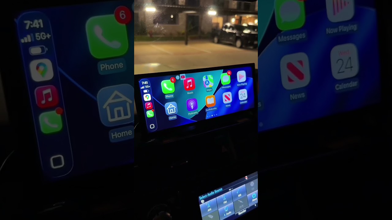 What are the functions of the LAMTTO RC29 car's CarPlay screen?