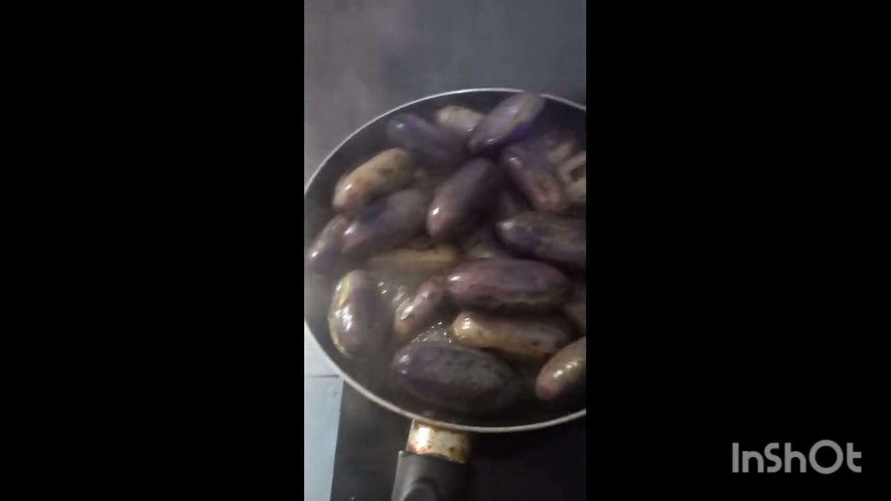 Simple & Sweet: Plum and Bread Snack 🍞🍑