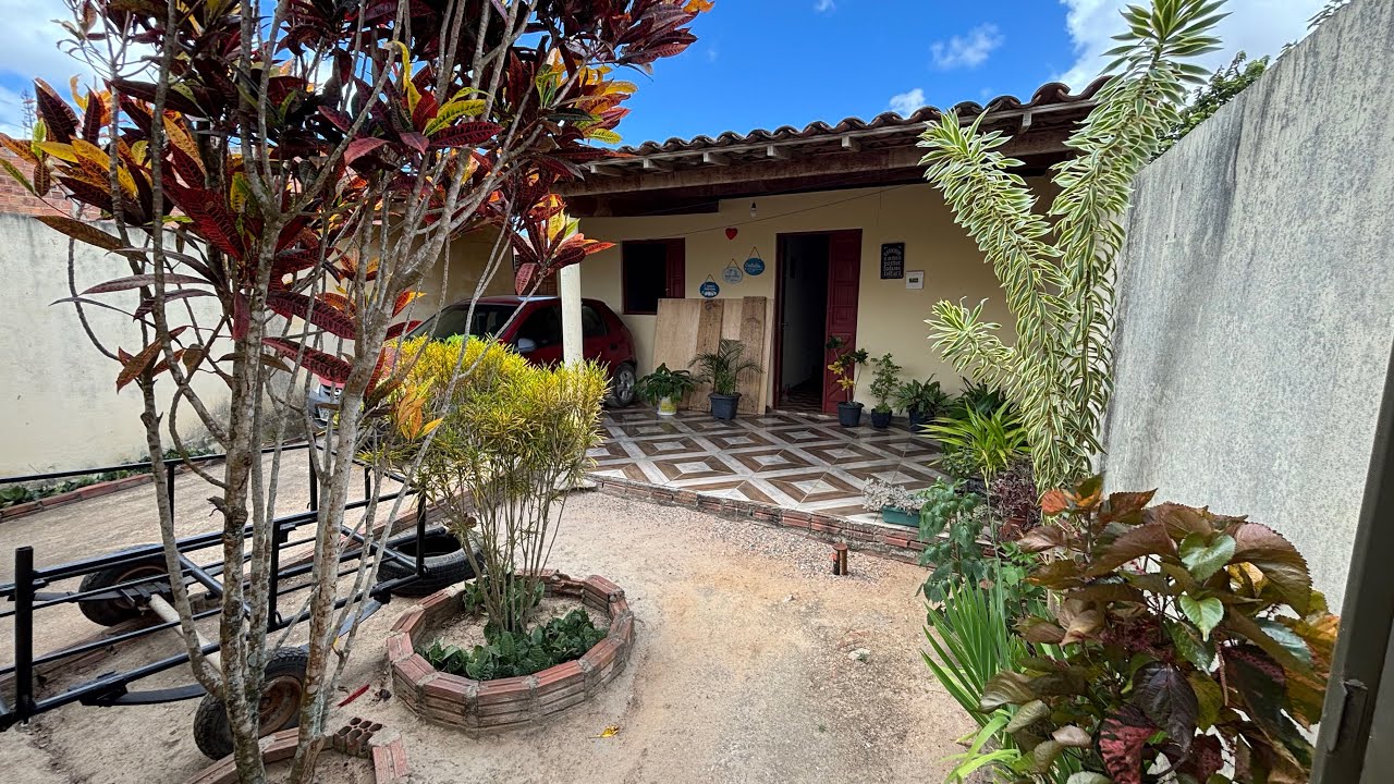 LINDA CASA POR APENAS 70 MIL BEM ESPAÇOSA