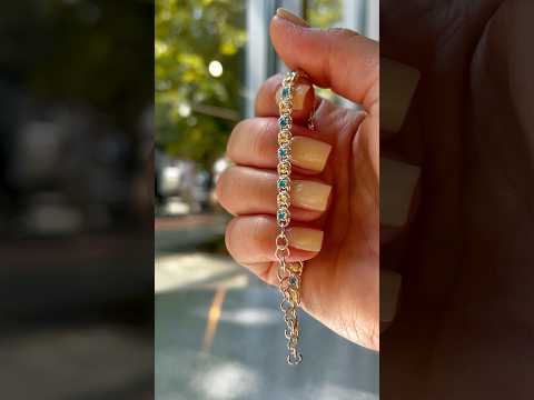 Срібний браслет жіночий на руку з камінчиками арабський бісмарк жовто-блакитний, видео 1