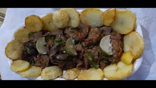 طبق كبد الدجاج مع البطاطس المحمرة  /// Chicken liver dish with French fries