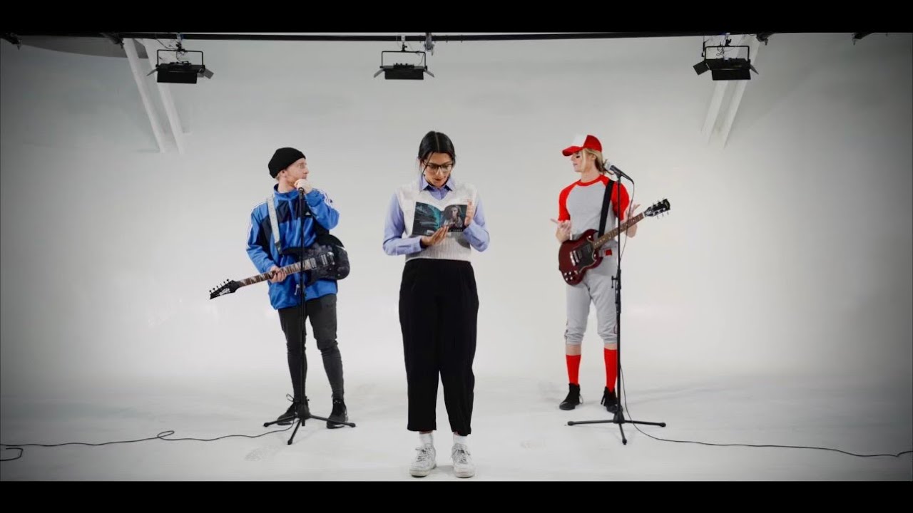 VOILÀ - Girls Don't Come with Instructions