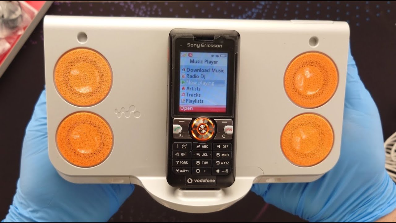 Nostalgia hit me hard with this! Sony Ericsson V630i Music Edition  unboxing