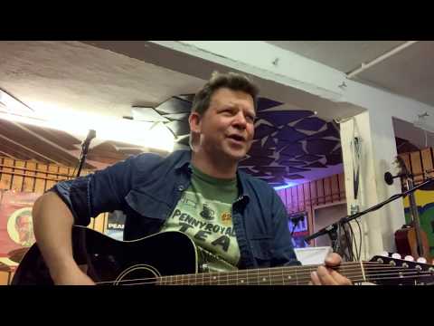 Tagging along  - Acoustic - The Empty Court/Jascha Solo