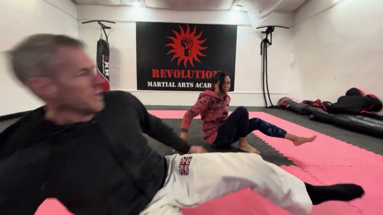 Getting someone off you while being strangled 