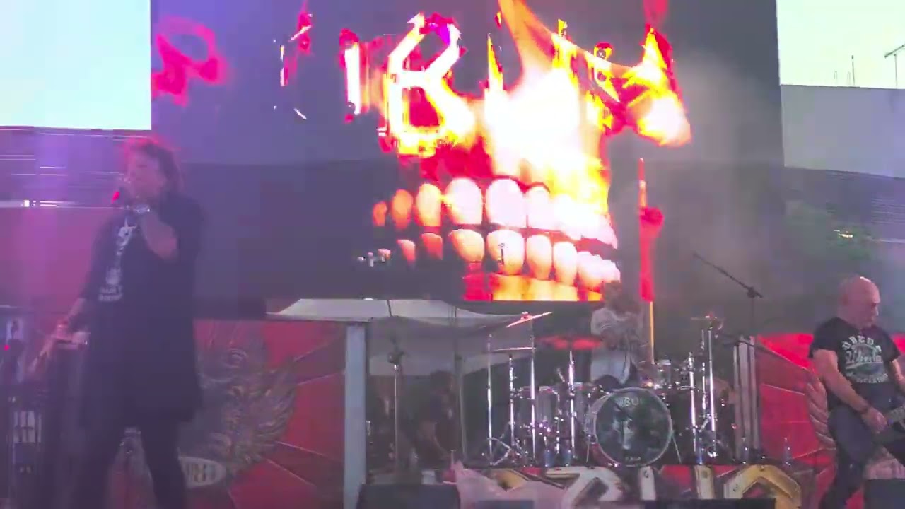 Obus - Necesito mas (en directo Madrid 2024)