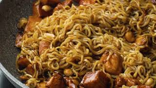 Spicy Sriracha Chicken Noodles