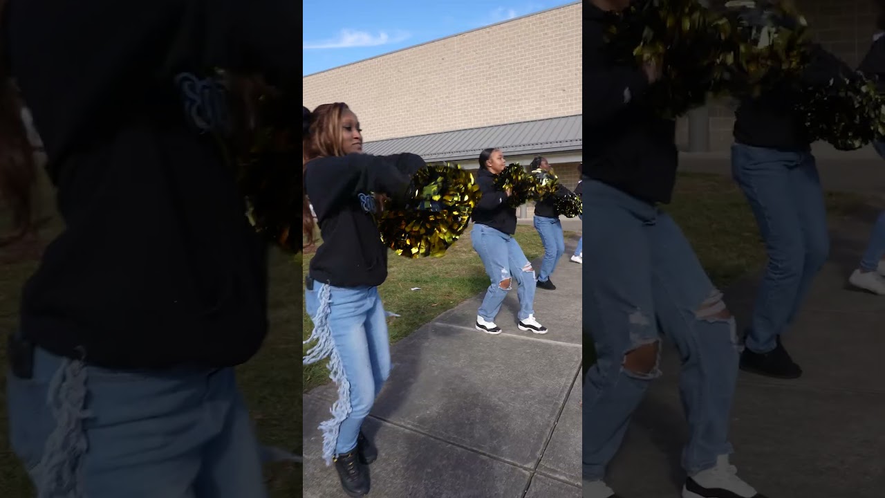 Freedom High School's football team won the state championship! Here's the send-off celebration.