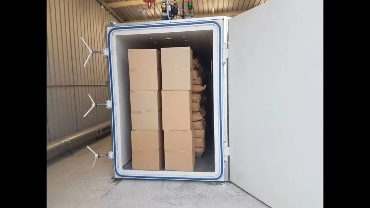 CO2 low-pressure chamber for desinsection