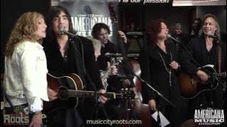 'The Weight' - Levon Helm, Jim Lauderdale, Roseanne Cash at 2011 Americana Awards Nominee Event