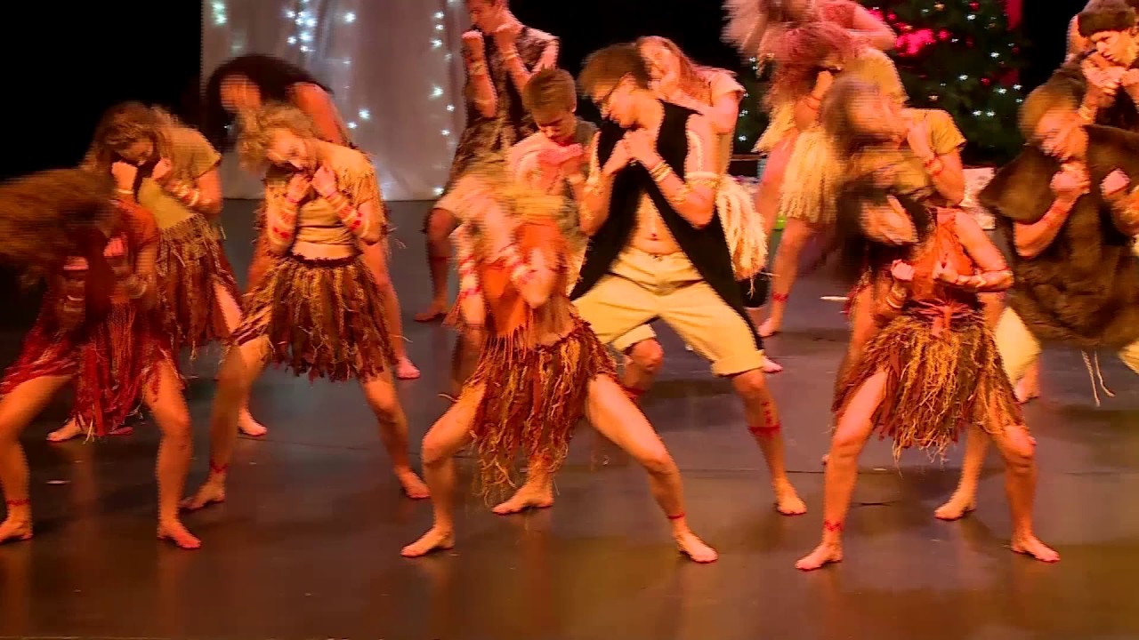 22 11 klass „Ayele hõim“