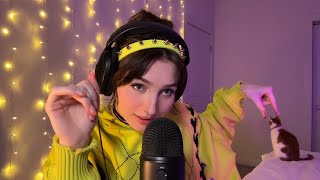 ✨ ASMR | What's On My Desk {tapping, long nails, page flipping, whispering}