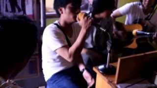 Download Lagu HITMAN band - Tak Berakhir Disini (Live Acoustic @NCRadio106) MP3 Download Lagu HITMAN band - Tak Berakhir Disini (Live Acoustic @NCRadio106) MP3