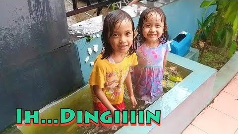 ANAK KECIL MAIN HUJAN-HUJANAN, MASUK PENAMPUNG AIR, MAIN SEPEDAAN..SERU