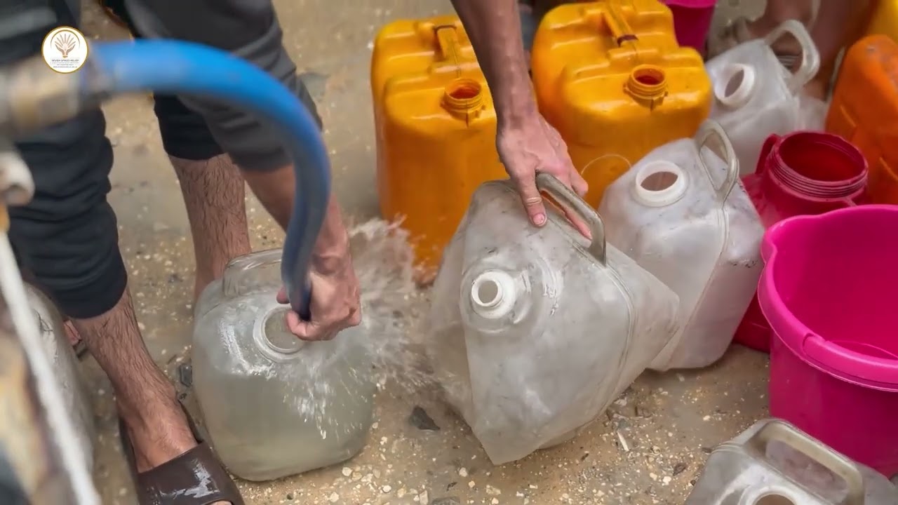 Water Tanks Distribution (250) for the Displaced families in Gaza