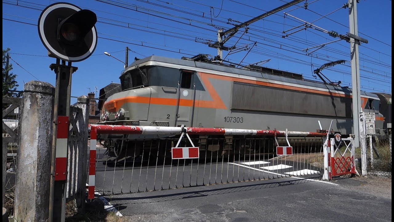 Passages à niveau gardés à fonctionnement manuel
