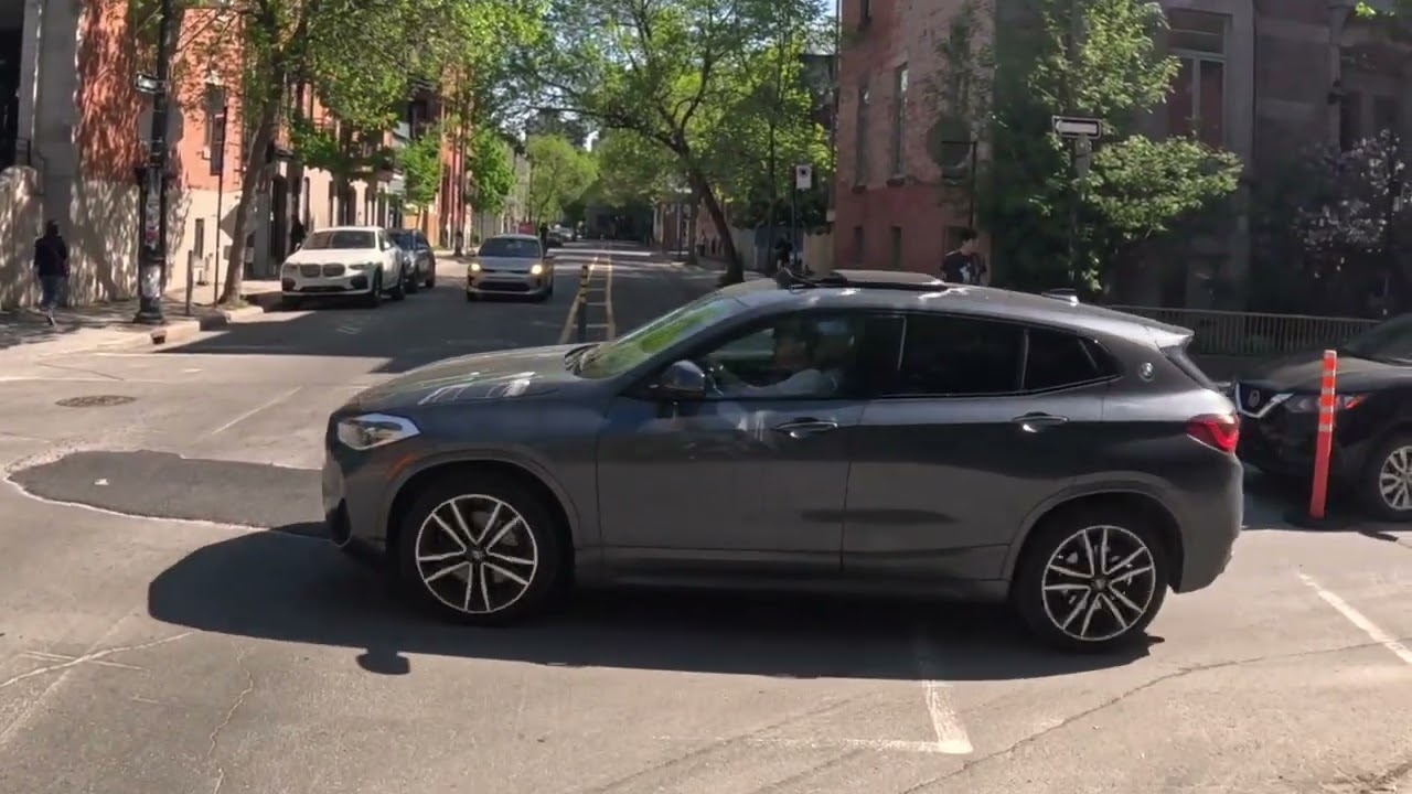 Montreal bixi bike ride to Square St Louis