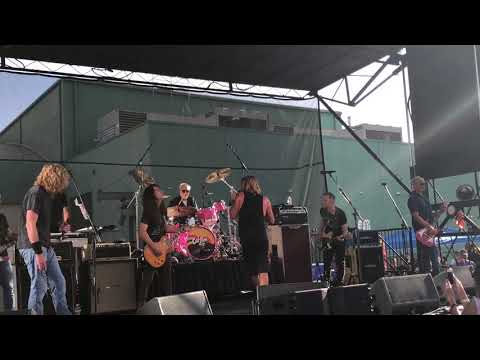 “Under Pressure” (Live) - Chevy Metal/Foo Fighters with Roger Taylor 8/26/18