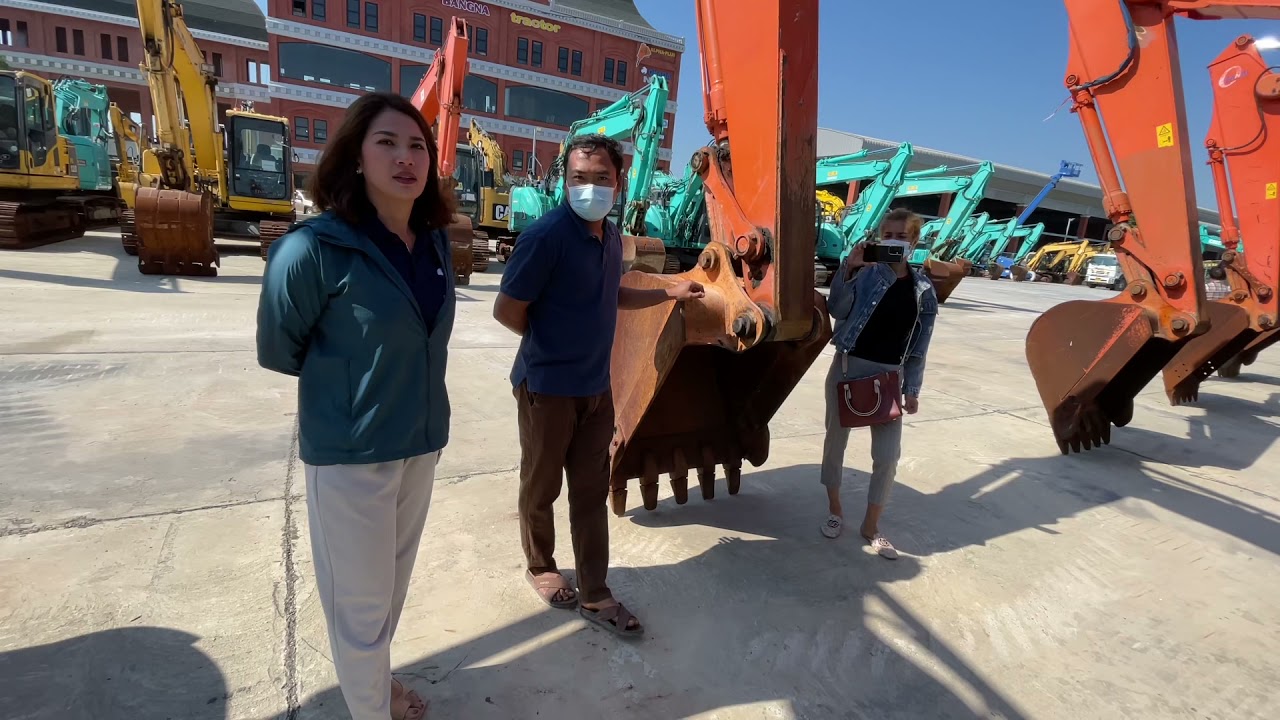 พาลูกค้ามาดูรถแบคโฮที่บางนาแทรคเตอร์