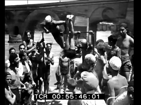 A Roma bagni e sport sulle rive del Tevere