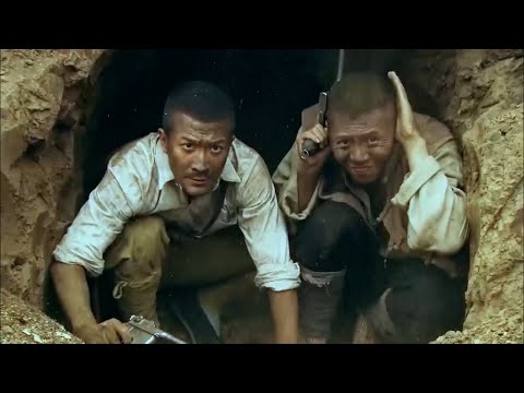 抗日電影！士兵戰場上揀裝備，被嘲笑窮瘋了，殊不知竟是自已的親弟弟 ⚔️ 抗日 | Kung Fu | Action